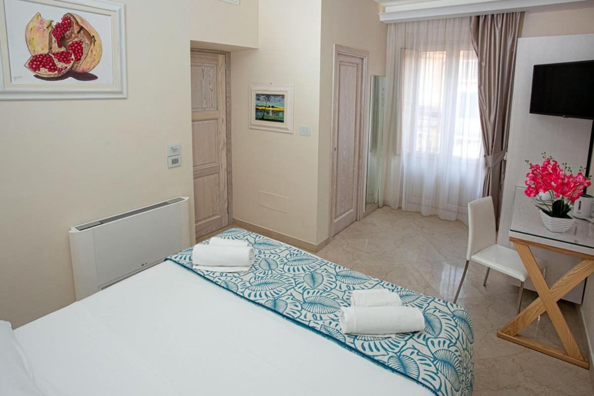 טרופאה Residenza Donna Giovanna מראה חיצוני תמונה