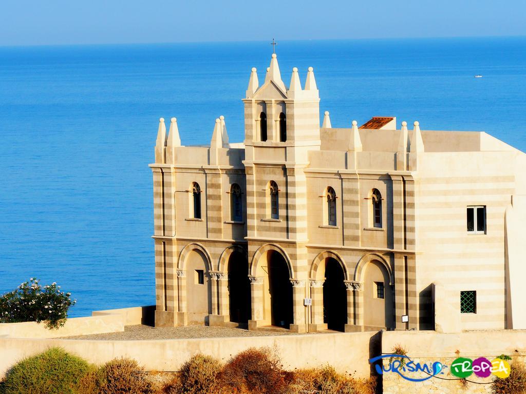 טרופאה Residenza Donna Giovanna מראה חיצוני תמונה