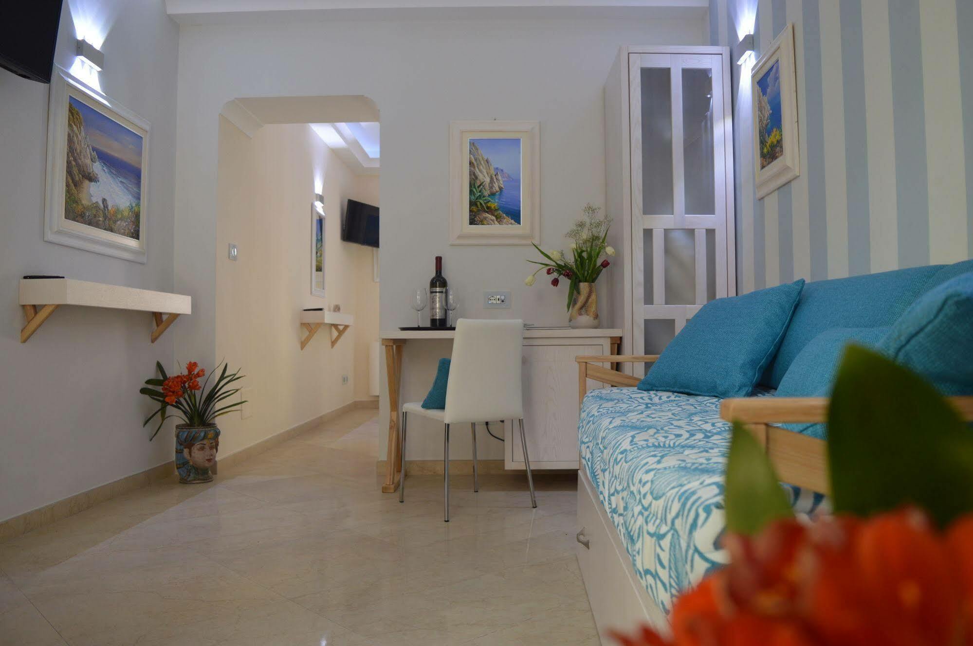 טרופאה Residenza Donna Giovanna מראה חיצוני תמונה